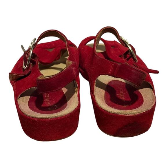 Earthies Women's Red Suede Sandals Size 11B Comfort Arch Support Shoes - Picture 5 of 8